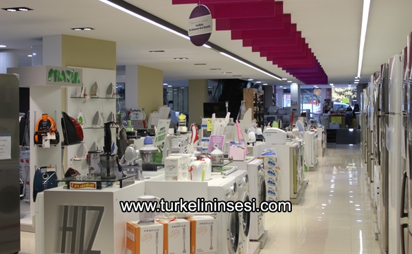 Özcanlar'ın yeni mağazası ilgi görüyor