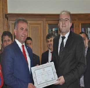 Sinop Milletvekili Cengiz Tokmak, mazbatasını aldı