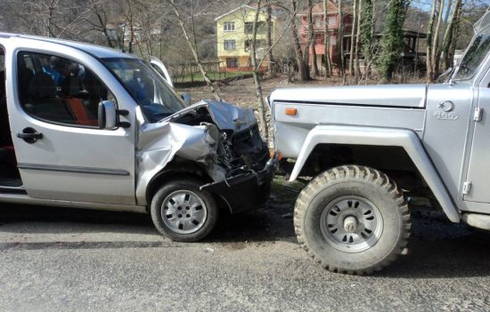 Trafik kazası: 2 yaralı