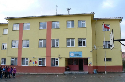 Türkeli Cumhuriyet Ortaokulu halkın gururu