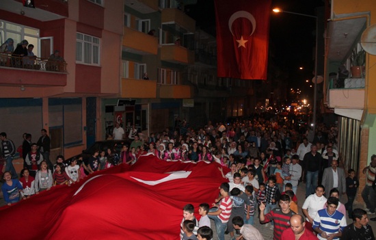 Türkeli halkı Cumhuriyetine sahip çıktı