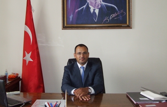Türkeli Kaymakamının bebek sevinci