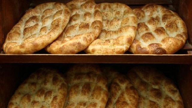 Türkeli’de ramazan pidesi fiyatları belli oldu
