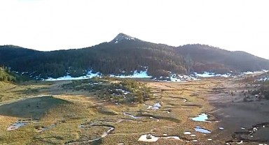 Sisle kaplı büyülü manzara